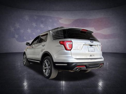 Used 2018 Ford Explorer Limited AWD/4WD image 3