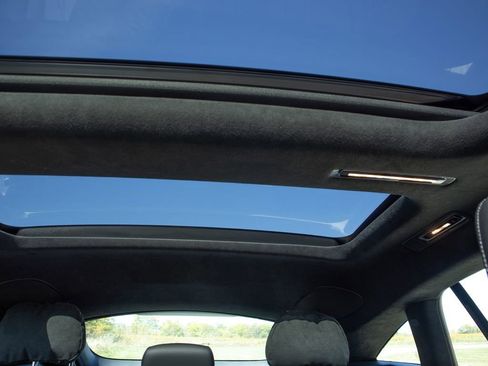 Used 2023 Mercedes-Benz EQS 580 580 image 31