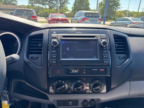 Used 2013 Toyota Tacoma 2WD Access Cab w/ Convenience Pkg image 18