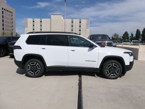 New 2026 Jeep Cherokee Limited AWD/4WD image 2