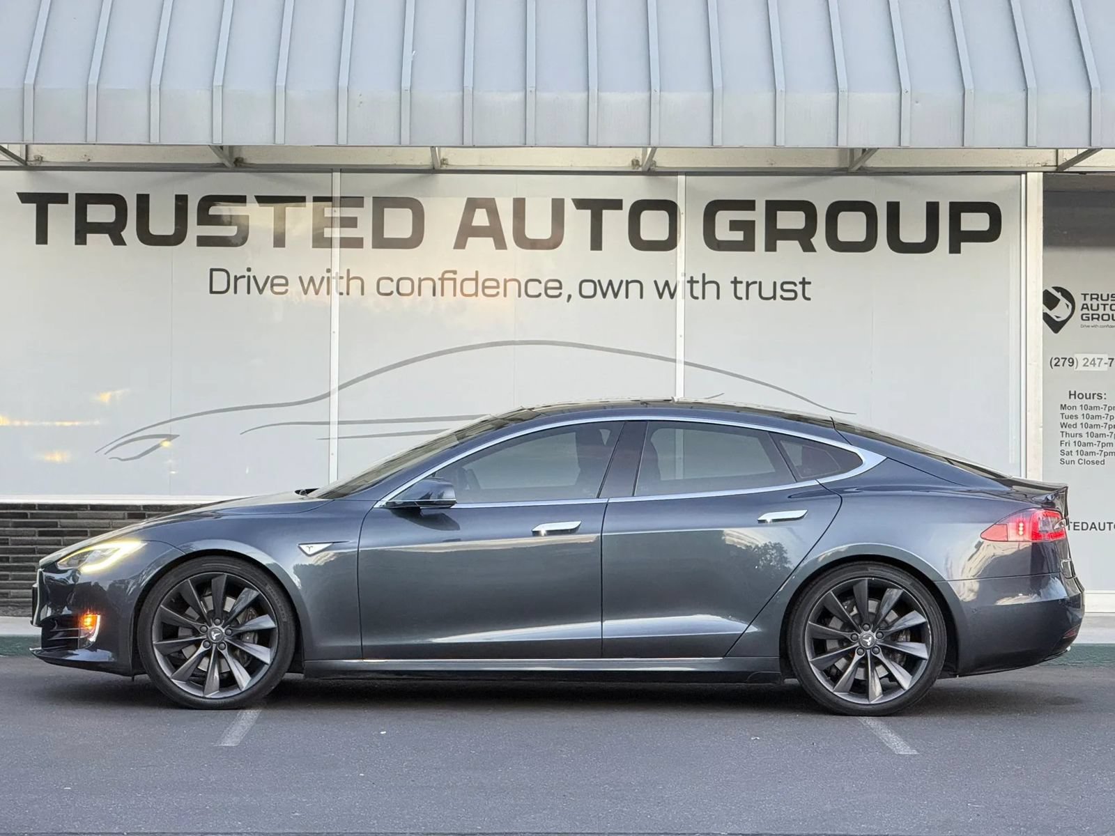 Used 2016 Tesla Model S 90D AWD/4WD image 4