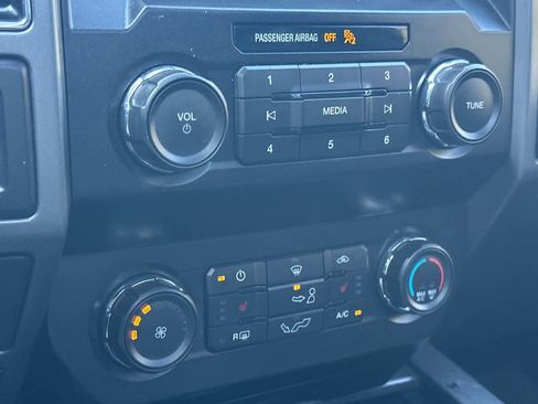 Used 2019 Ford F150 XLT w/ Equipment Group 302A Luxury AWD/4WD image 20