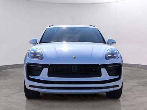 New 2026 Porsche Macan image 12