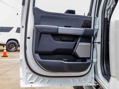 Used 2024 Ford F350 Lariat w/ Lariat Ultimate Package image 37