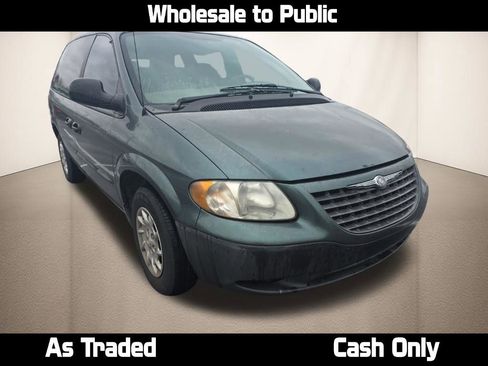 Used 2002 Chrysler Voyager Base image 1