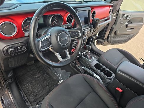 Used 2018 Jeep Wrangler Unlimited Rubicon w/ Dual Top Group image 15