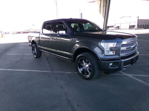 Used 2016 Ford F150 Platinum w/ Equipment Group 701A Luxury AWD/4WD image 4