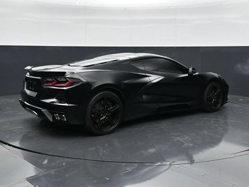 Used 2023 Chevrolet Corvette Stingray Coupe w/ Z51 Performance Package RWD image 2