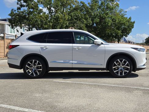 Used 2024 Acura MDX w/ Technology Package AWD/4WD image 2