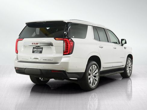 Used 2024 GMC Yukon Denali w/ Advanced Technology Package AWD/4WD image 6