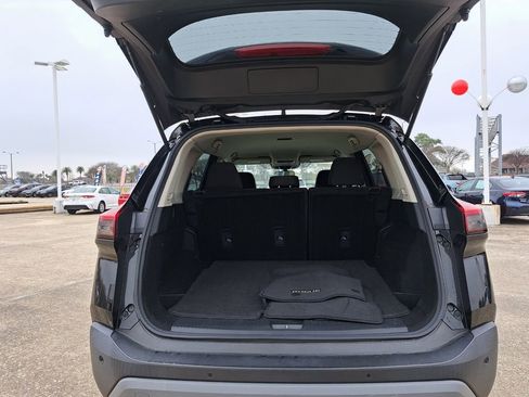 Used 2023 Nissan Rogue S image 23