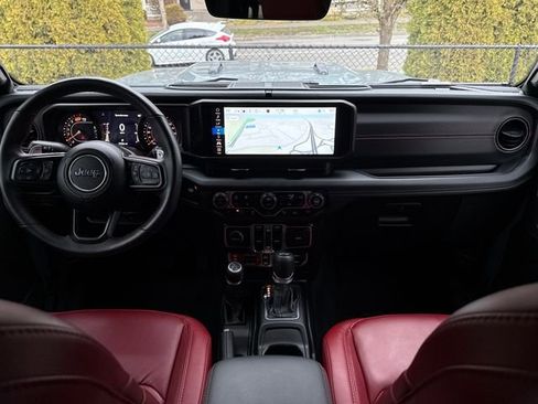 Used 2024 Jeep Wrangler Unlimited Rubicon 392 image 15