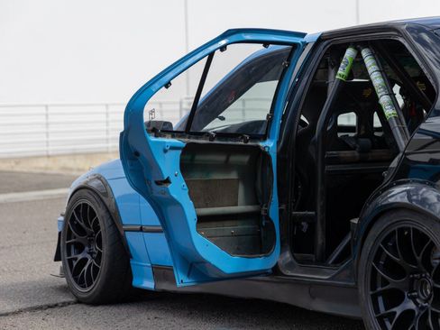 Used 1994 BMW 325i Sedan image 25