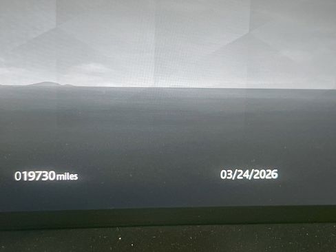 Used 2024 Land Rover Defender 110 S image 12