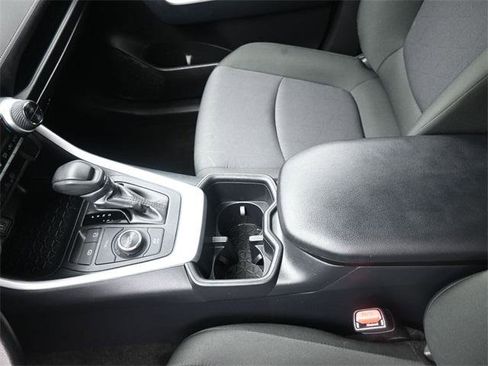 Certified 2025 Toyota RAV4 XLE image 31