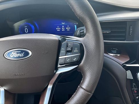 Used 2023 Ford Explorer King Ranch w/ Technology Package RWD image 22