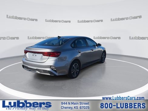 Used 2024 Kia Forte LXS image 8