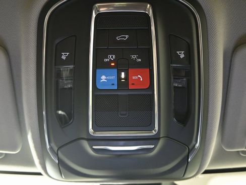 Used 2023 Jeep Grand Cherokee Limited AWD/4WD image 36