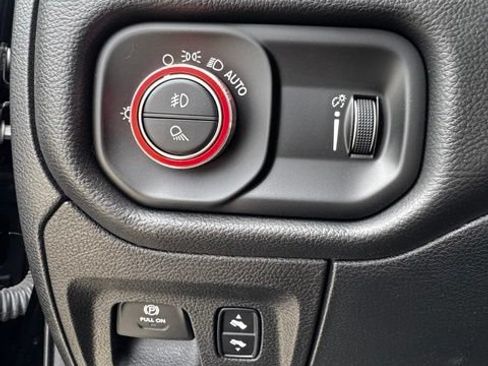 Used 2021 RAM 1500 Big Horn AWD/4WD image 22