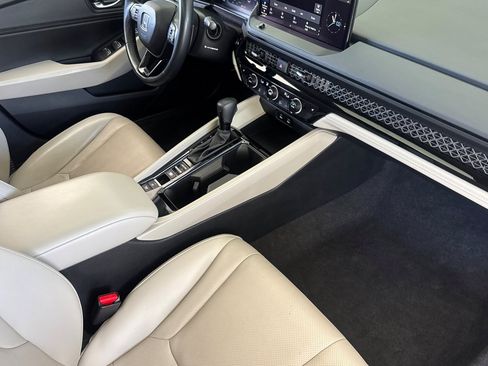 Used 2024 Honda Accord EX-L image 32