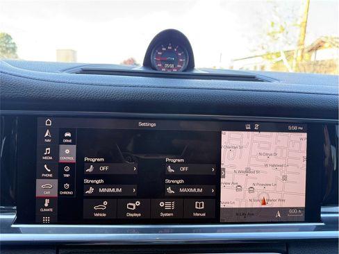 Used 2018 Porsche Panamera 4S image 20