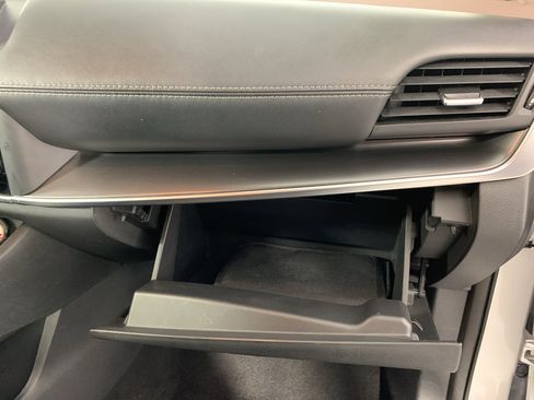 Used 2023 Nissan Rogue SV FWD image 42