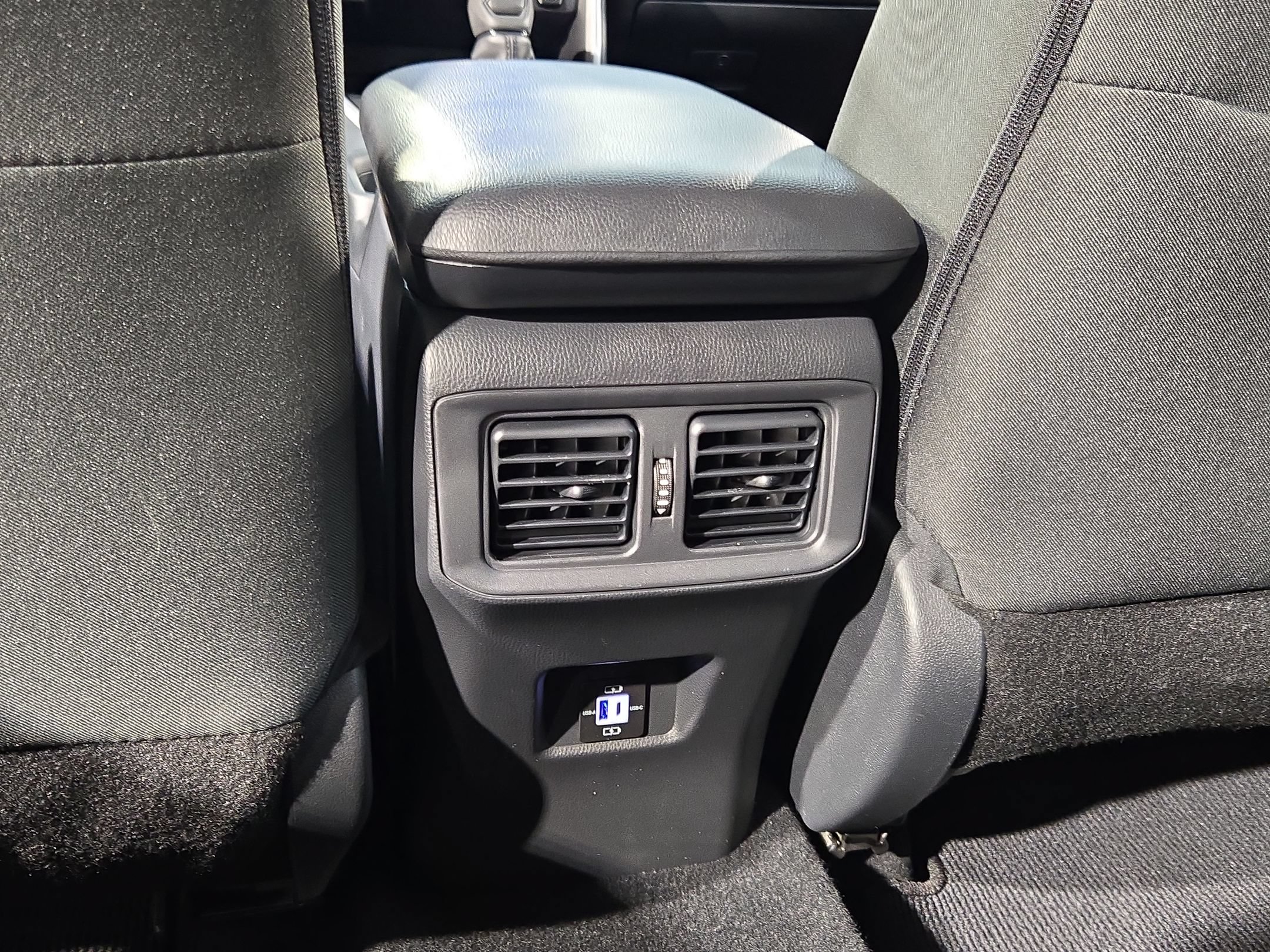 Certified 2025 Toyota RAV4 LE FWD image 35