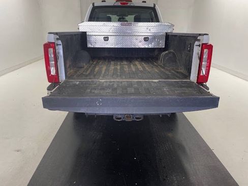 Used 2024 Ford F250 XL w/ FX4 Off-Road Package AWD/4WD image 5