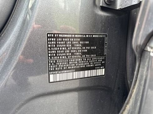 Used 2022 Volkswagen Tiguan SEL R-Line image 23