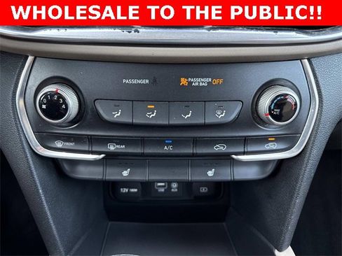 Used 2019 Hyundai Santa Fe SEL image 25