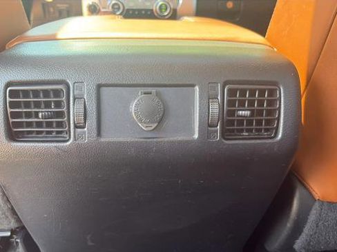 Used 2021 Toyota Tundra Platinum AWD/4WD image 12