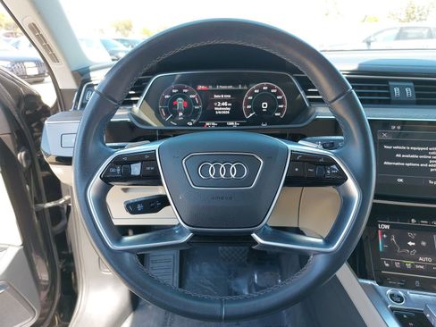 Used 2024 Audi Q8 e-tron Premium Plus w/ Premium Plus Package AWD/4WD image 19