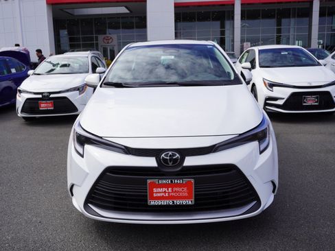 New 2026 Toyota Corolla XLE image 6