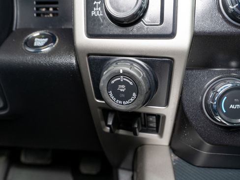 Used 2019 Ford F150 Lariat image 28