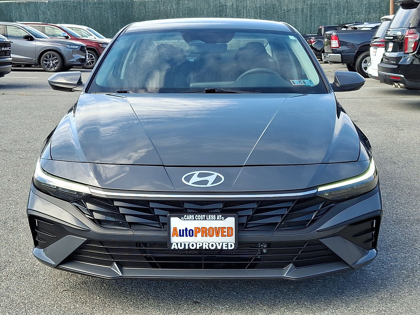 Used 2026 Hyundai Elantra Hybrid FWD image 2