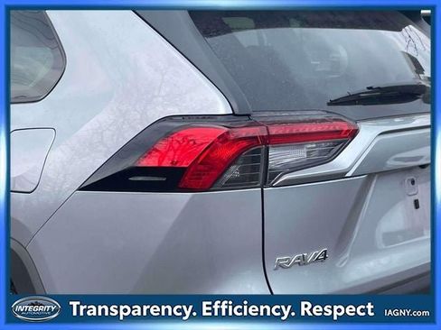 Used 2025 Toyota RAV4 XLE image 10