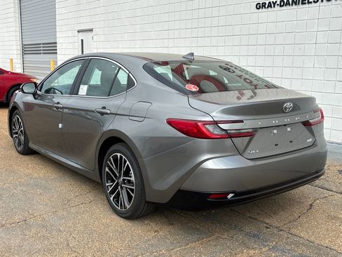 New 2026 Toyota Camry XLE image 6