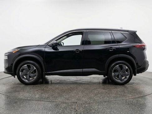 Used 2025 Nissan Rogue SV FWD image 4