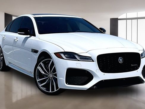 Used 2024 Jaguar XF R-Dynamic SE AWD/4WD image 3