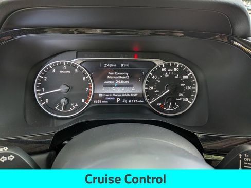 Used 2025 Nissan Pathfinder SV FWD image 18
