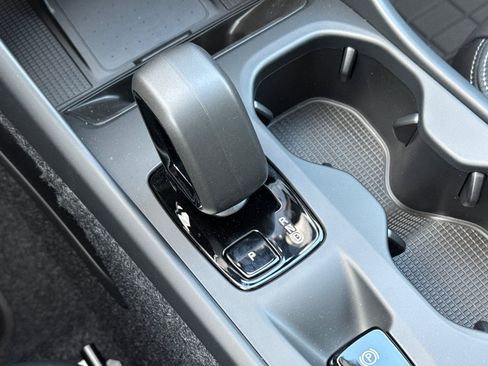 New 2026 Volvo XC40 B4 Core w/ Protection Package Premier image 22