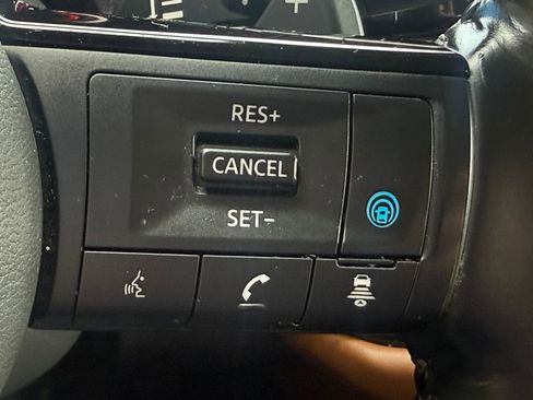 Used 2022 Nissan Pathfinder Platinum w/ Cargo Package AWD/4WD image 41