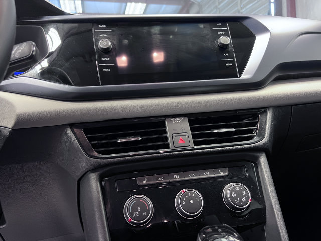 Certified 2023 Volkswagen Taos SE FWD image 24