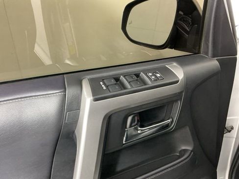Used 2022 Toyota 4Runner SR5 Premium AWD/4WD image 15