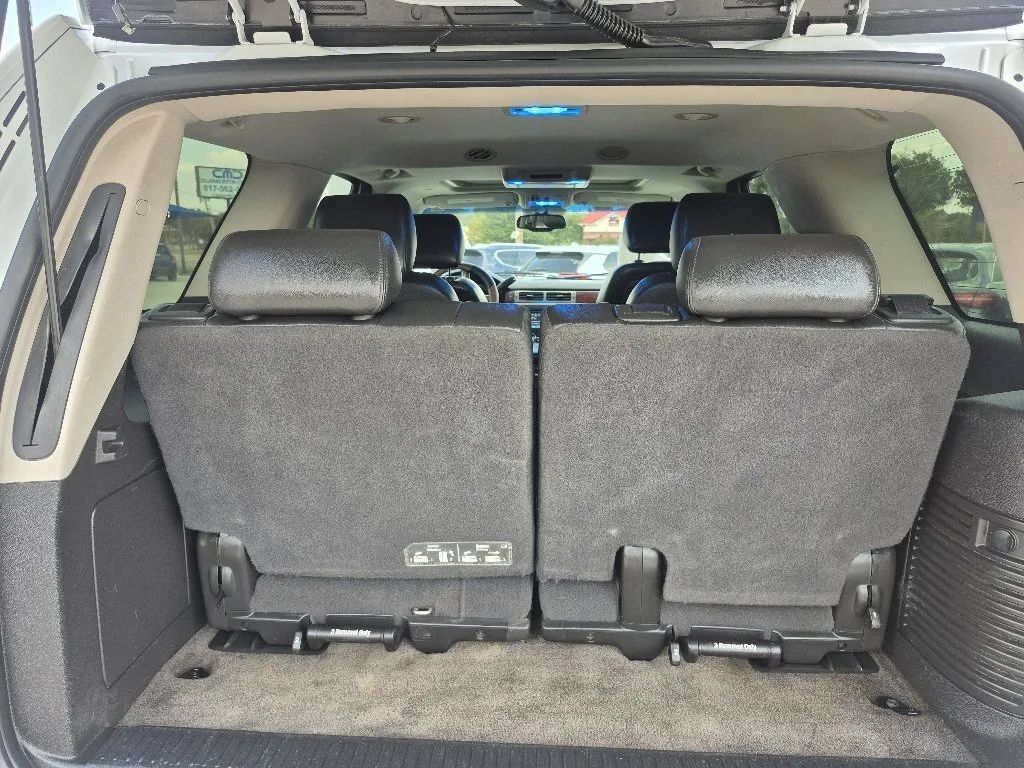 Used 2012 Chevrolet Tahoe LTZ RWD image 12