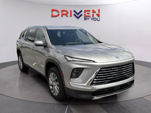 Used 2026 Buick Enclave Preferred FWD image 8