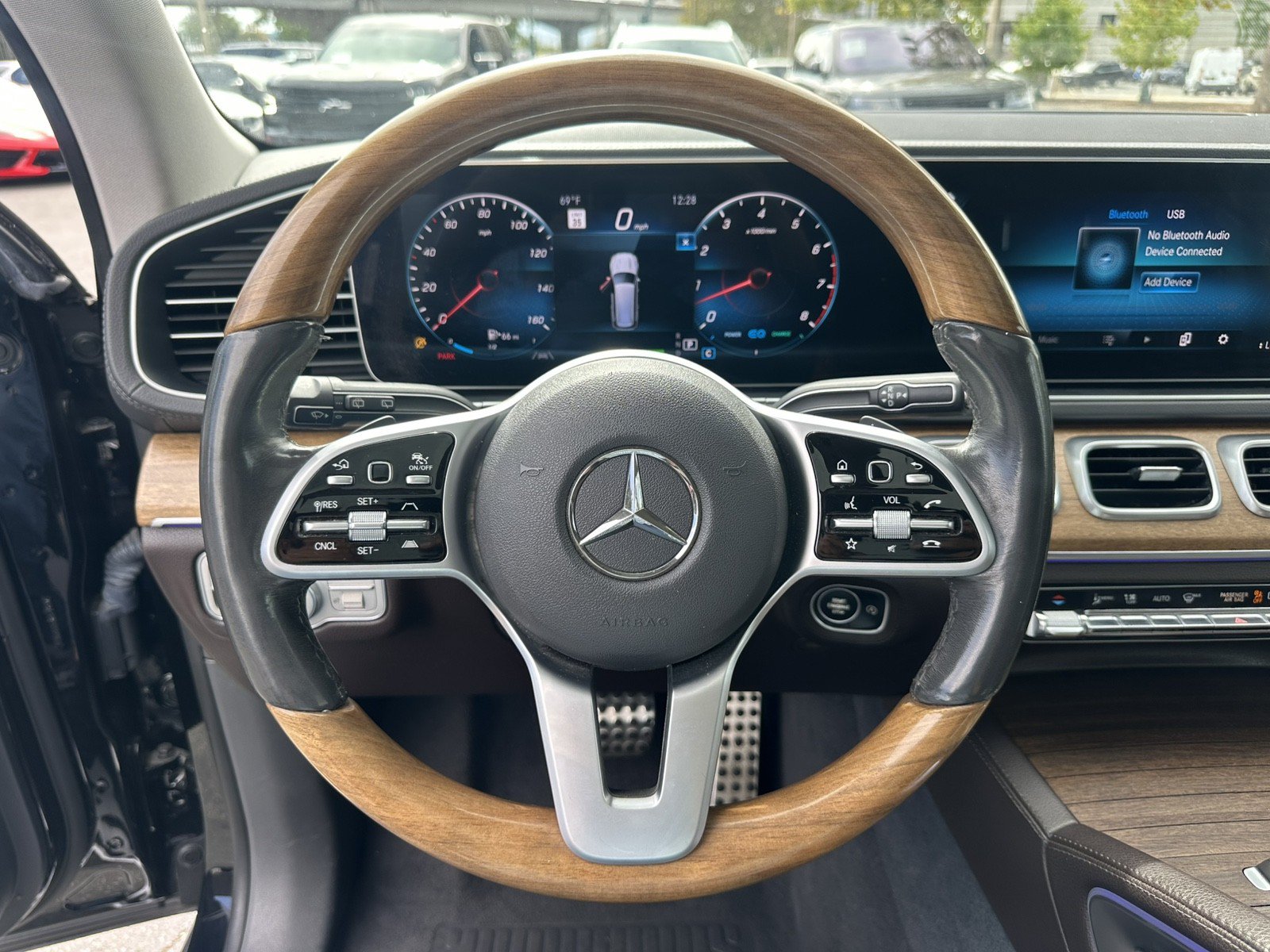Used 2020 Mercedes-Benz GLS 580 4MATIC image 14