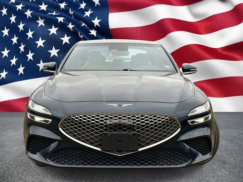 Used 2025 Genesis G70 2.5T image 3
