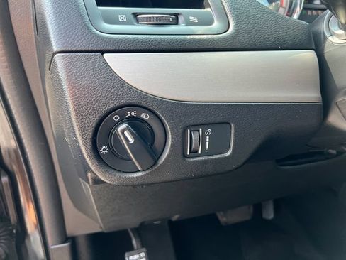 Used 2015 Dodge Grand Caravan SE w/ Quick Order Package 29E SE FWD image 13