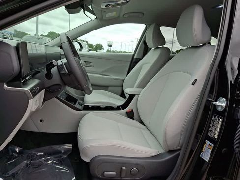 Certified 2025 Hyundai Kona SEL AWD/4WD image 12